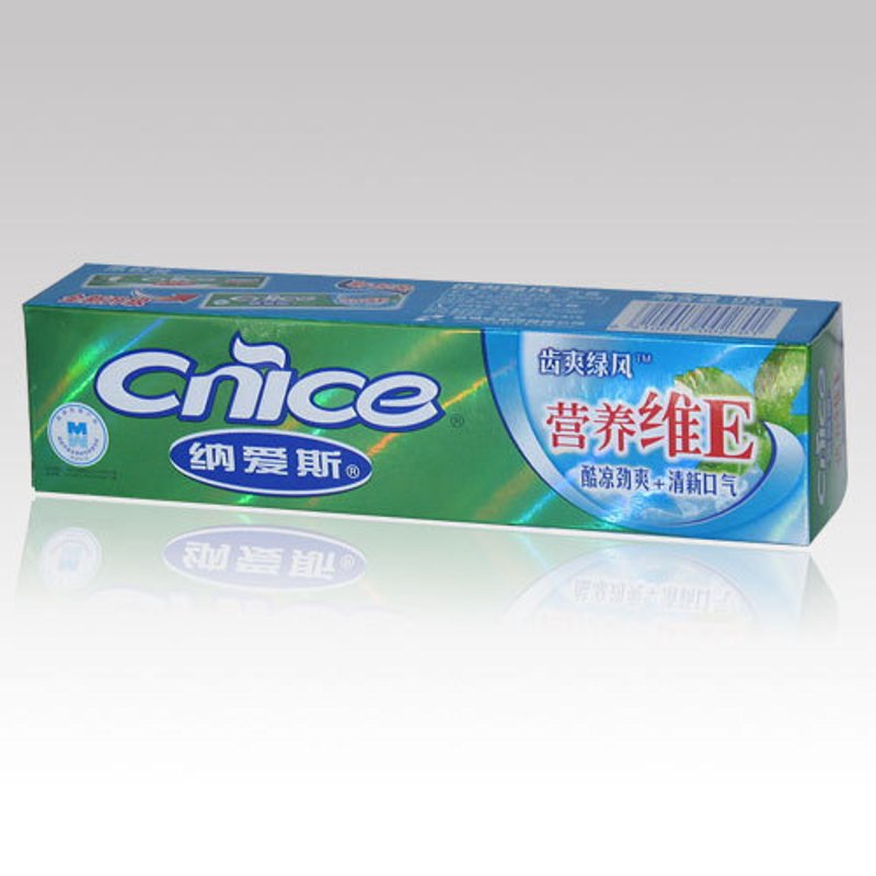 家用铝箔在现代家庭中的应用越来越广泛，从保鲜食物到隔热保温，它的多功能性为我们的日常生活带来了诸多便利。